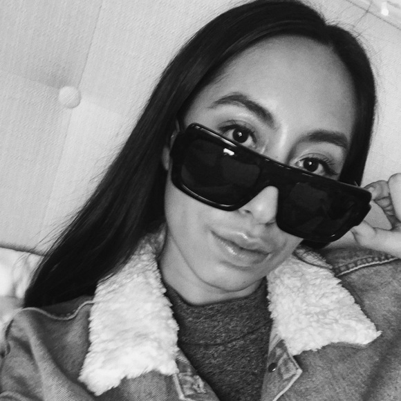 Meet your Posher, Sonja - Picture 1 of 1